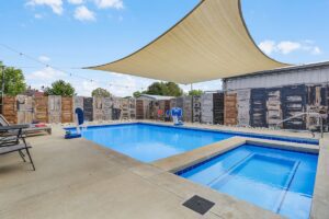 Hot tub open year-round!