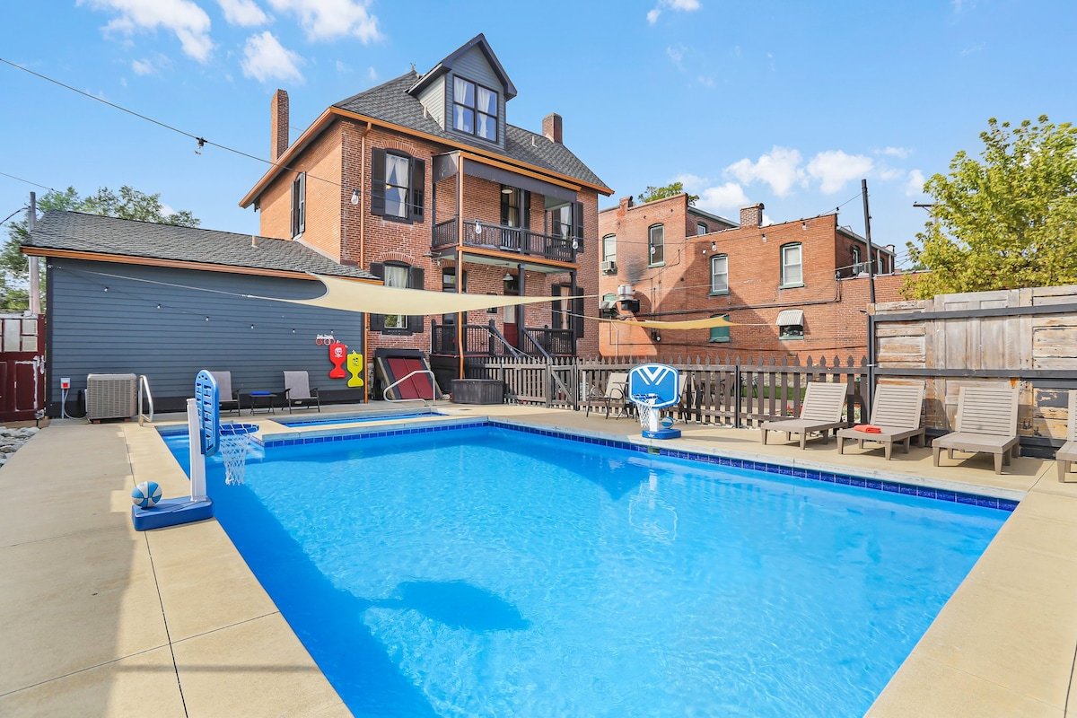 Seasonal inground pool w/ games!