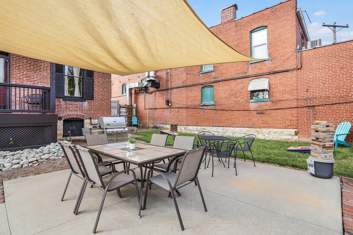 Plenty of seating, outdoor games and grill!